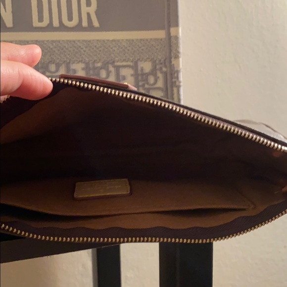 Louis Vuitton Zip Pochette - Picture 5 of 5